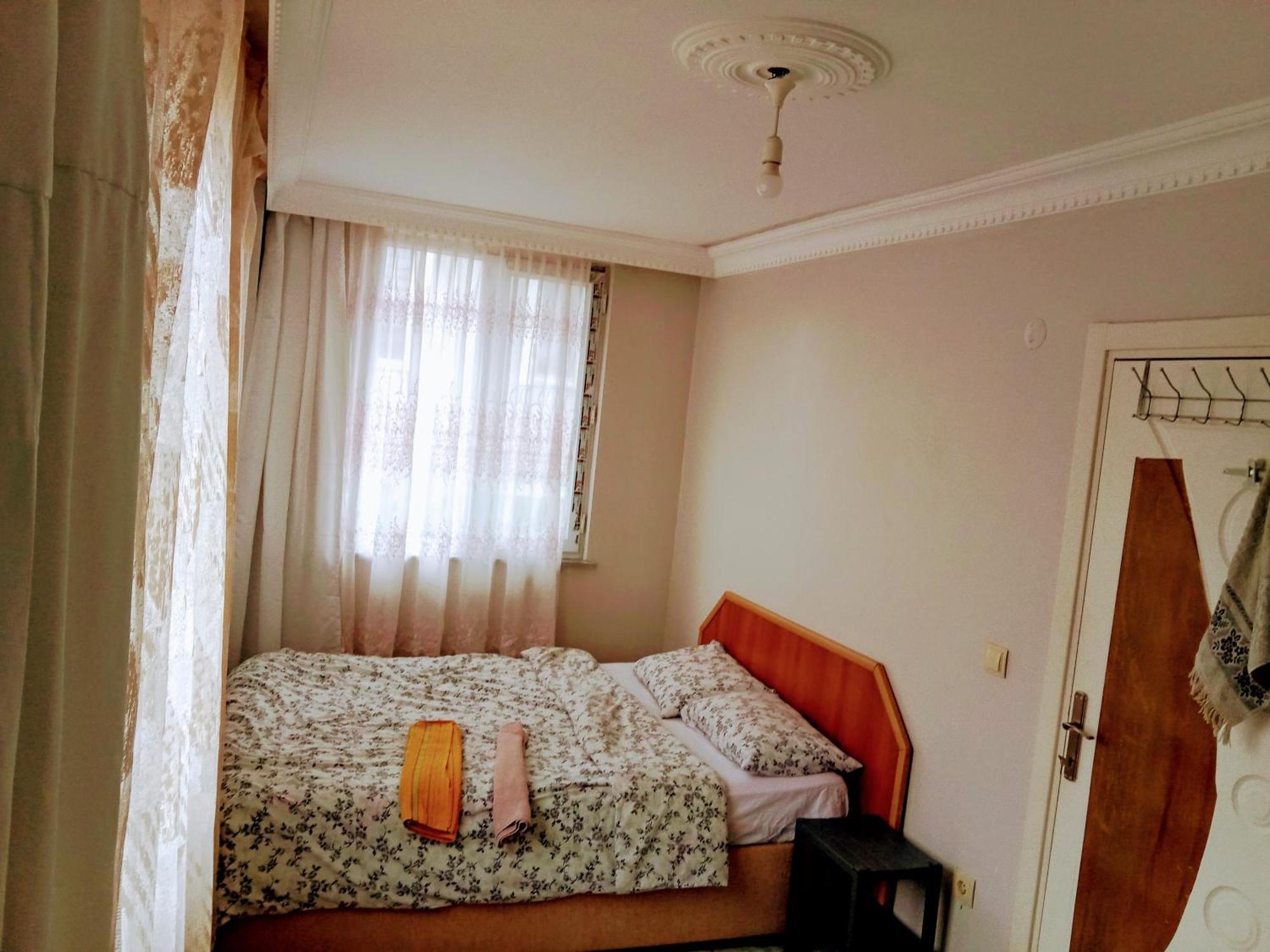 Ahmet Teacher Hotel,6 Minutes From The Airport Arnavutkoy Eksteriør bilde