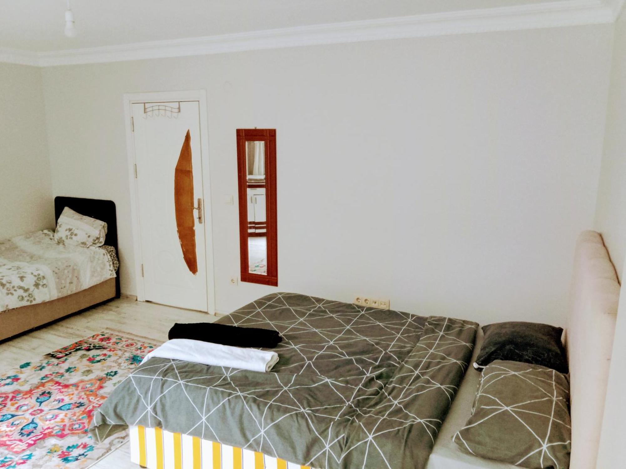 Ahmet Teacher Hotel,6 Minutes From The Airport Arnavutkoy Eksteriør bilde