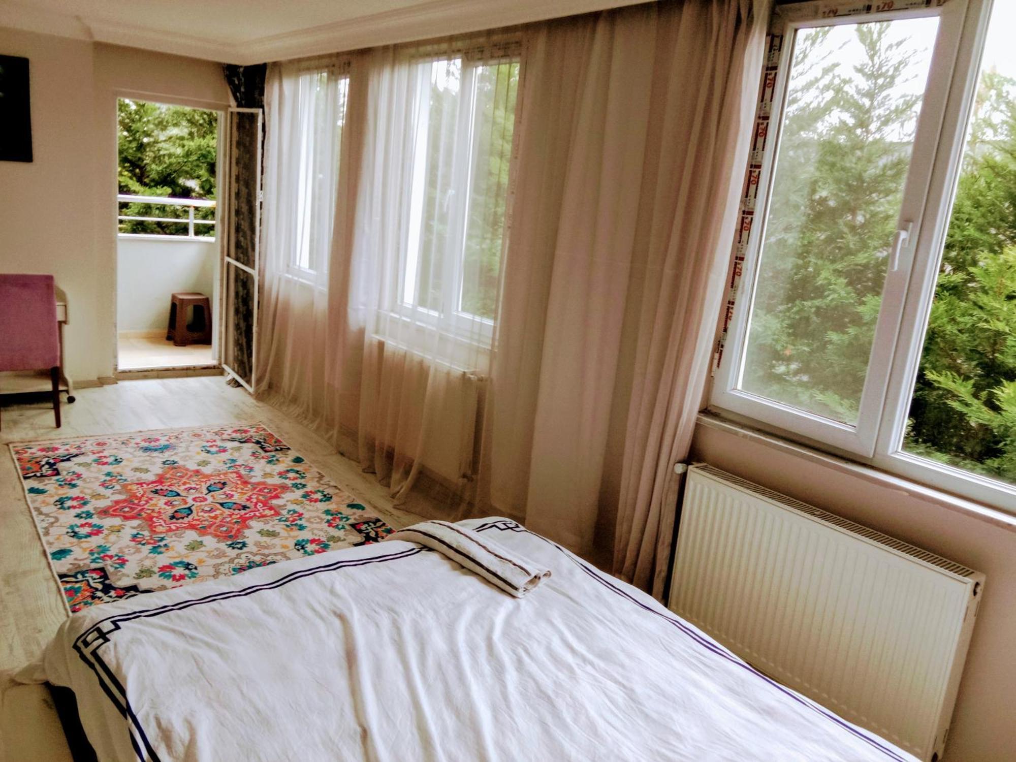 Ahmet Teacher Hotel,6 Minutes From The Airport Arnavutkoy Eksteriør bilde