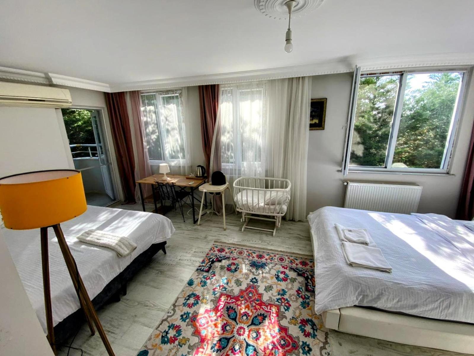 Ahmet Teacher Hotel,6 Minutes From The Airport Arnavutkoy Eksteriør bilde