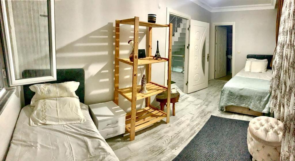 Ahmet Teacher Hotel,6 Minutes From The Airport Arnavutkoy Eksteriør bilde