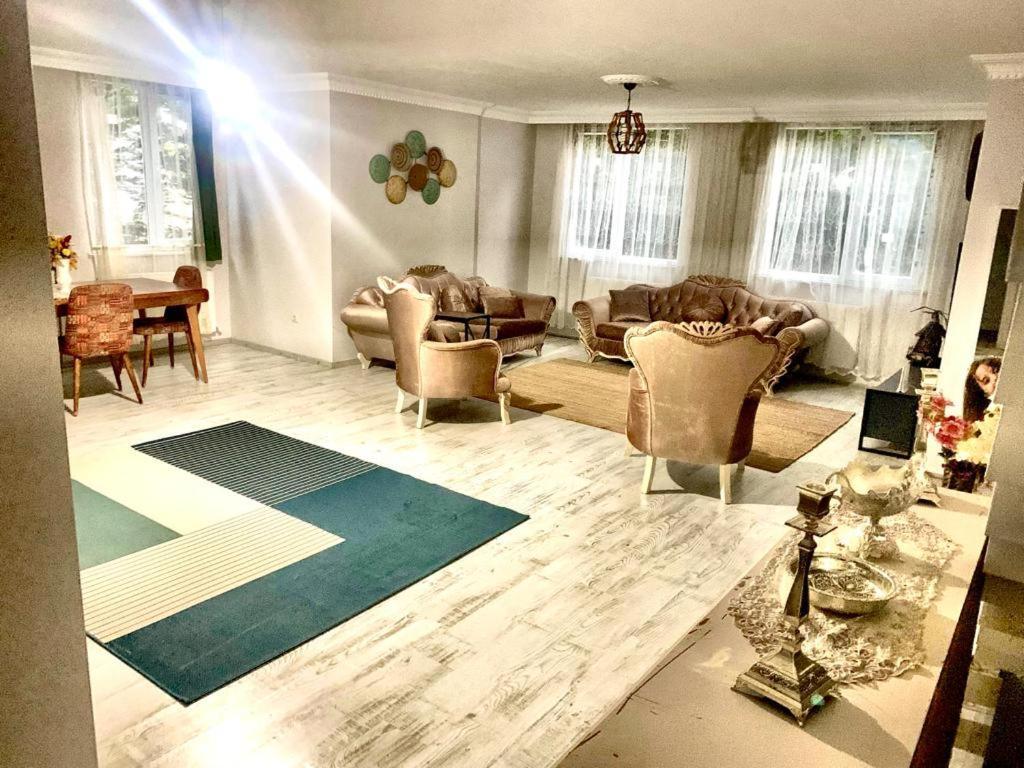 Ahmet Teacher Hotel,6 Minutes From The Airport Arnavutkoy Eksteriør bilde